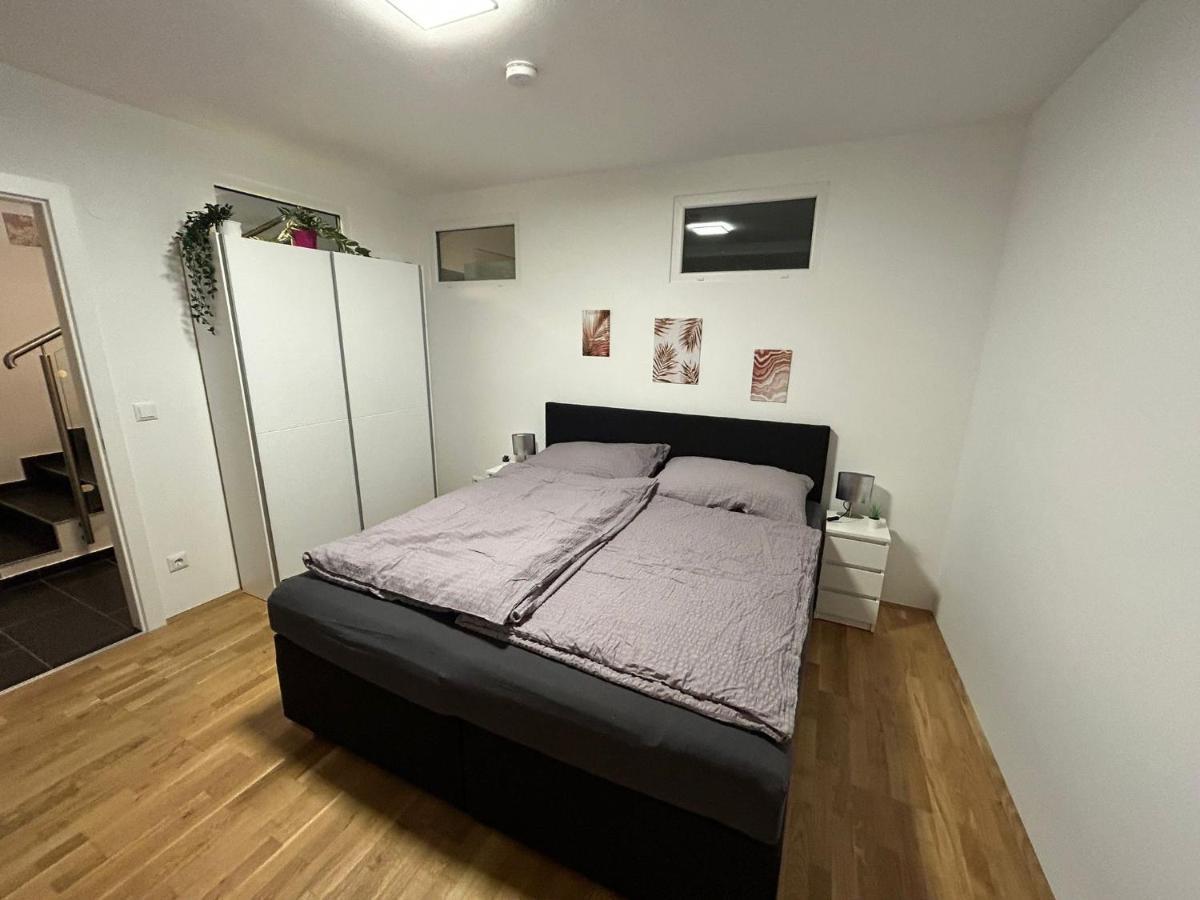 Paky Appartements 00323 Bruck an der Leitha Bagian luar foto